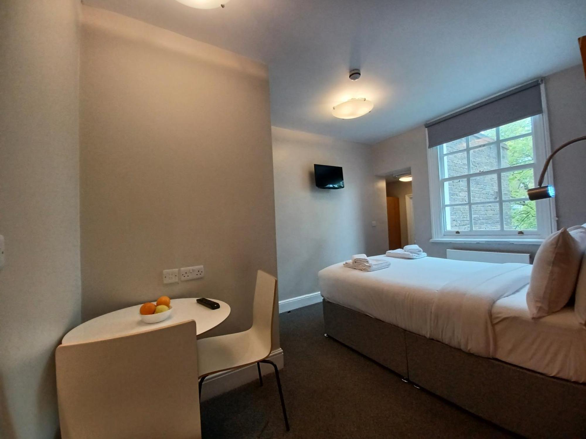 B&B Belgravia Лондон Экстерьер фото